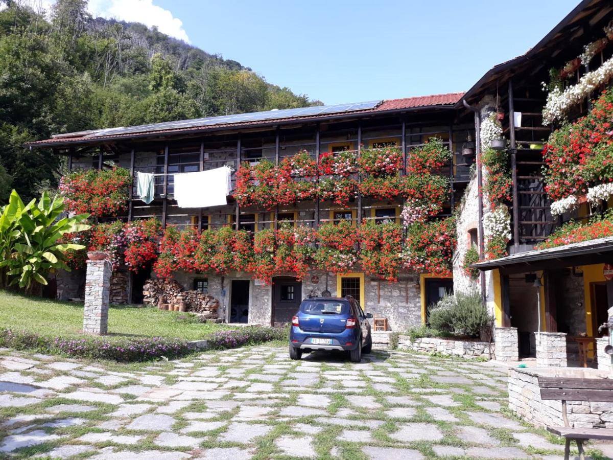 B&B "La Baita Delle Coccinelle" Варалло Экстерьер фото