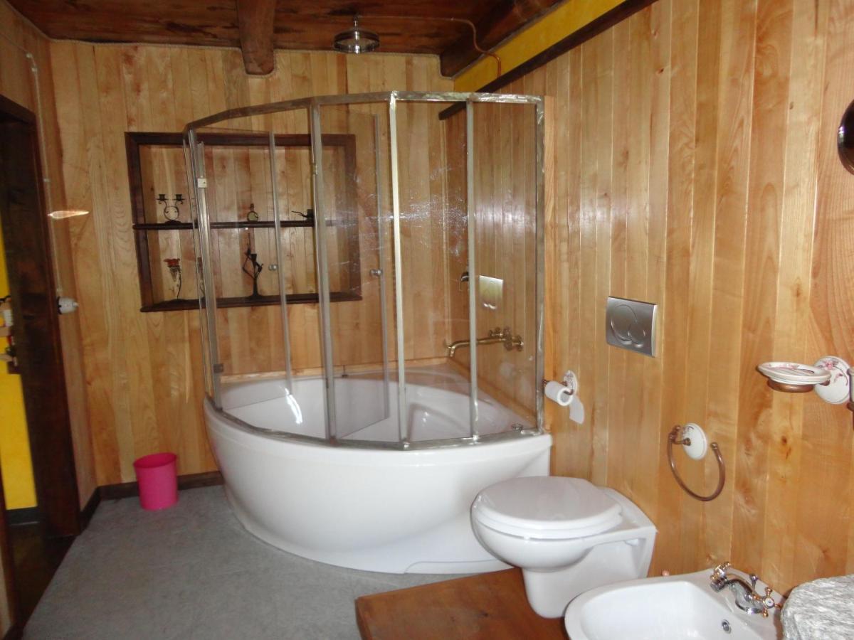B&B "La Baita Delle Coccinelle" Варалло Экстерьер фото
